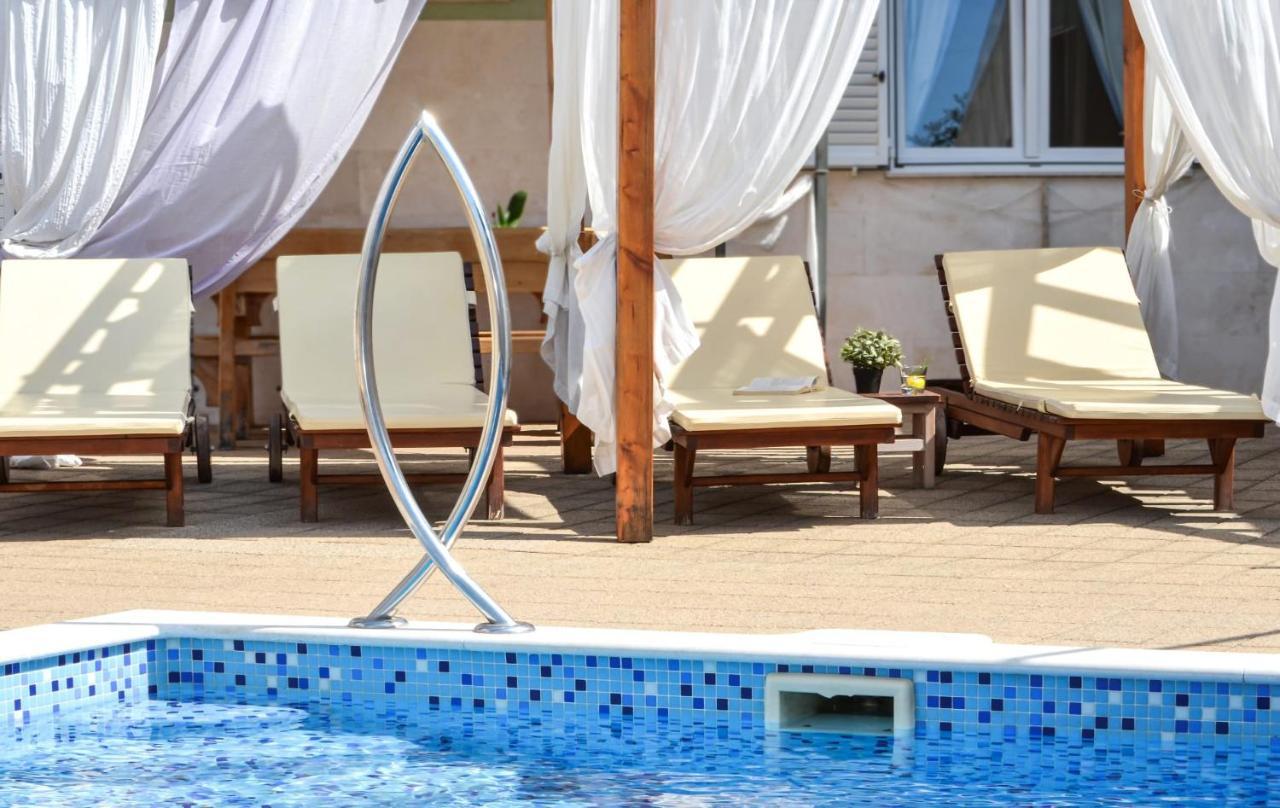 Apartments Santo Trogir - Okrug Gornji Exterior foto