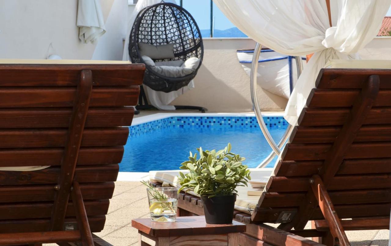 Apartments Santo Trogir - Okrug Gornji Exterior foto