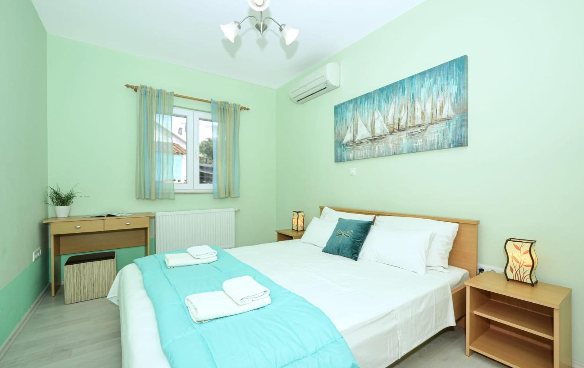Apartments Santo Trogir - Okrug Gornji Exterior foto