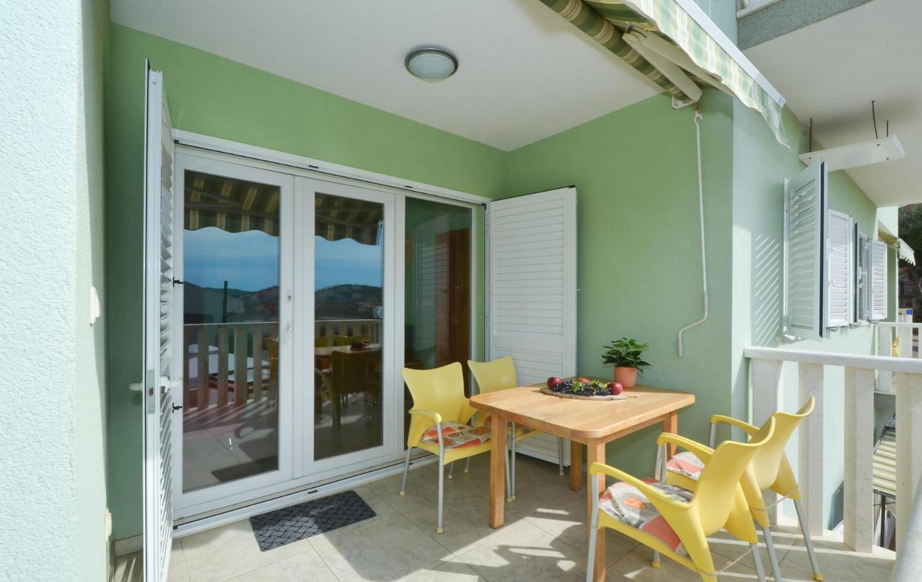 Apartments Santo Trogir - Okrug Gornji Exterior foto